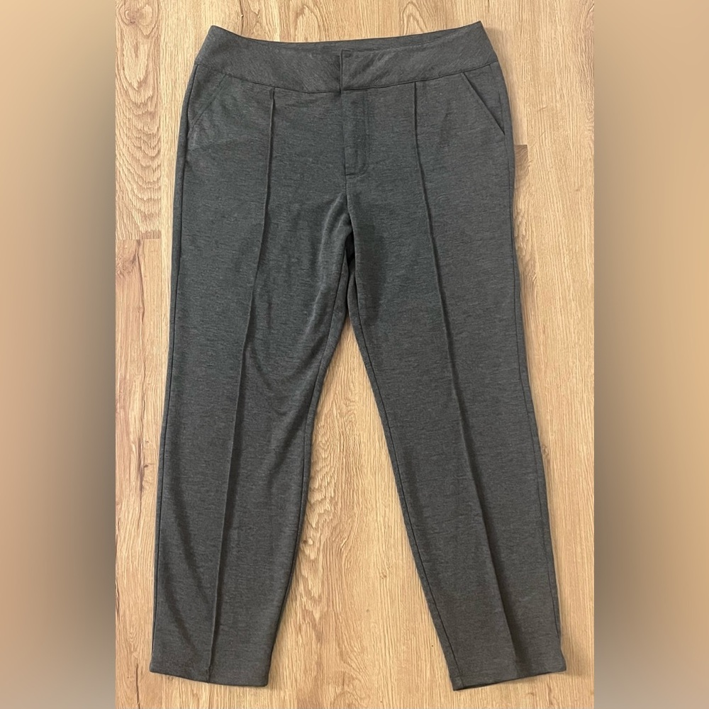 MiracleSuit Women’s Everyday Shapewear Dress Pants Size 14 Pleated‎ Gray